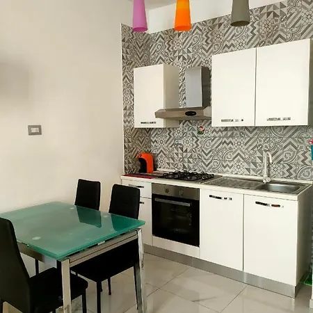 Apartament Di Fronte Al Porto Turistico