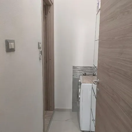 Di Fronte Al Porto Turistico Cagliari