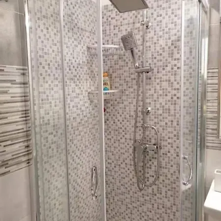 Apartamento Di Fronte Al Porto Turistico