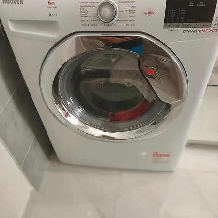 Di Fronte Al Porto Turistico *