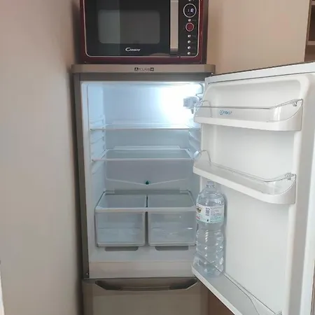 Apartamento Di Fronte Al Porto Turistico