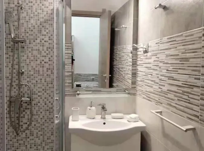 Di Fronte Al Porto Turistico Apartmán Cagliari